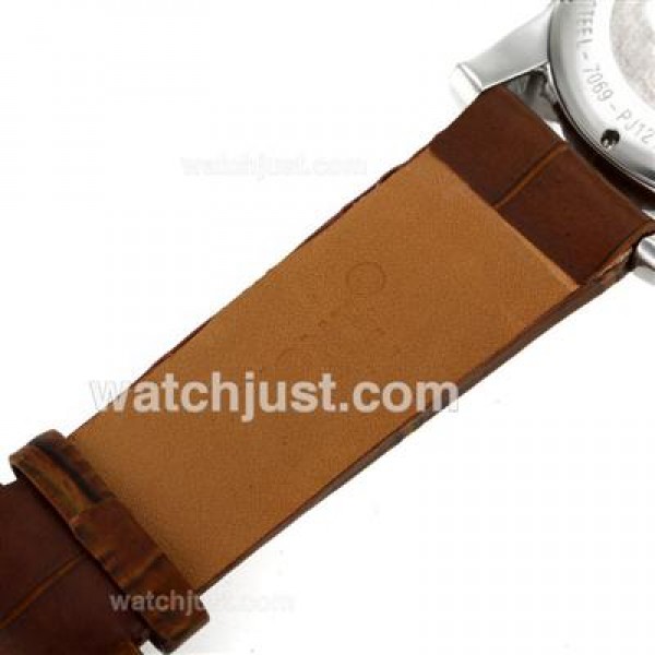 Montblanc Flyback Working Chronograph with White Dial-Leather Strap