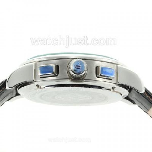 Jaeger-Lecoultre Master Control Working Chronograph with Black Dial-Leather Strap