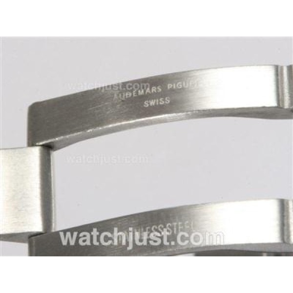 UK Luxury Replica Audemars Piguet Royal Oak Chronograph Swiss Valjoux 7750 Movement with Black Dial