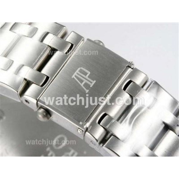 UK Perfect Replica Audemars Piguet Royal Oak Offshore Swiss Valjoux 7750 Movement Diamond Bezel with Blue Dial