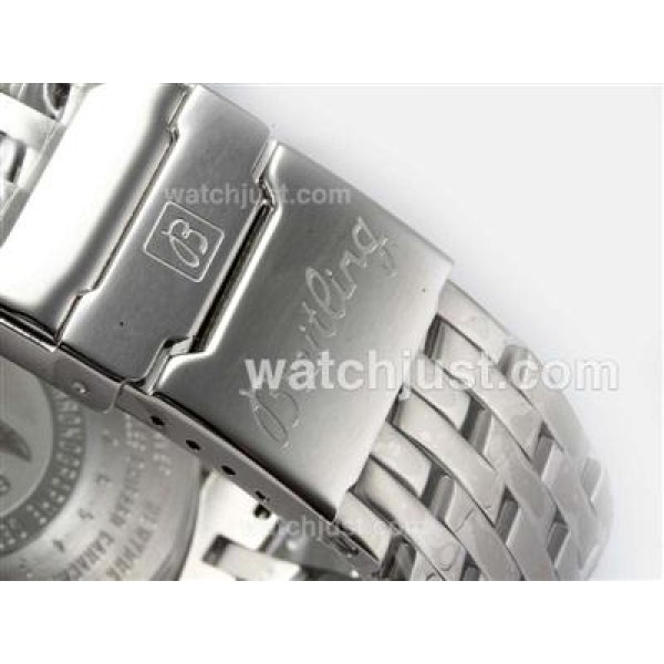 Breitling Navitimer World Chronograph Swiss Valjoux 7750 Movement with Blue Dial