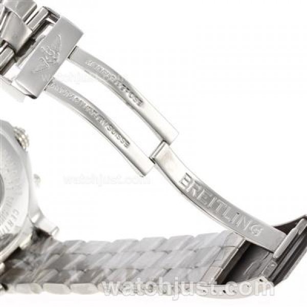 Breitling Skyland Avenger Chronograph Swiss Valjoux 7750 Movement with Black Dial S/S