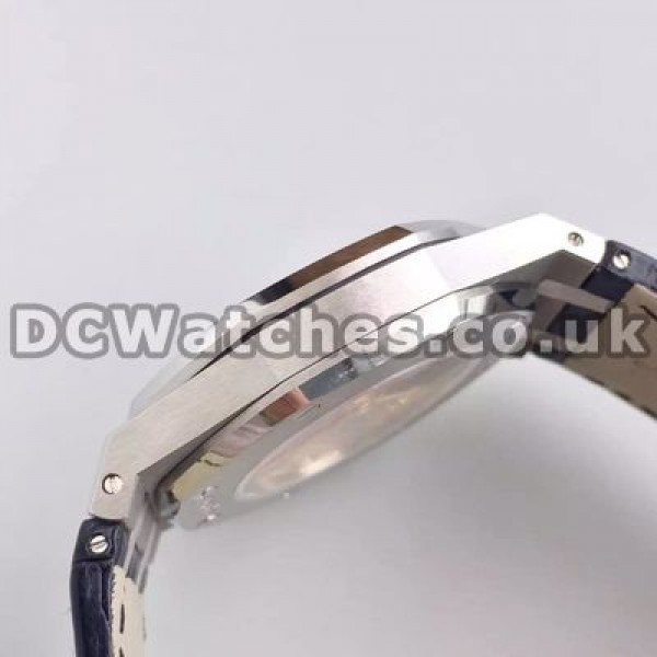 Graceful White Dials Audemars Piguet Royal Oak Copy Watches With Sturdy Steel Cases