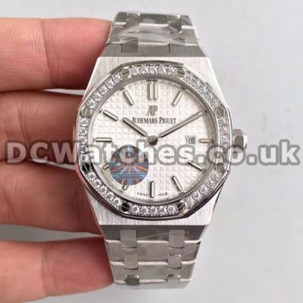 Shiny Steel Cases And Diamond Bezels Audemars Piguet Royal Oak Replica Watches For Women