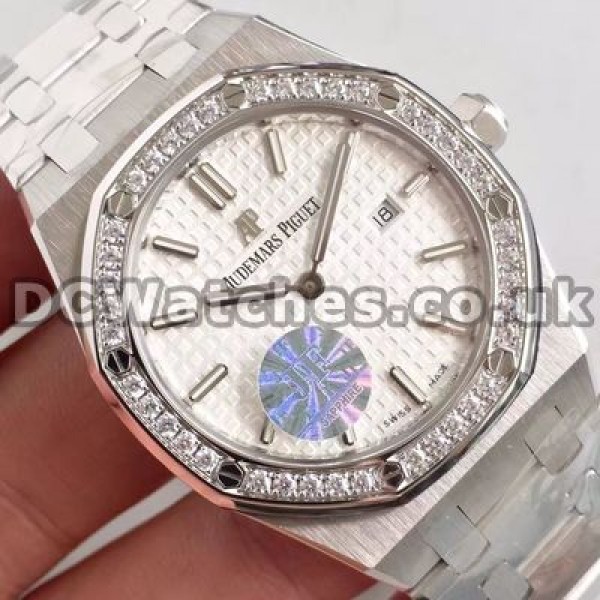 Shiny Steel Cases And Diamond Bezels Audemars Piguet Royal Oak Replica Watches For Women